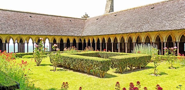 Kloostertuin Dennis G. Jarvis, CC BY-SA 2.0, via Wikimedia Commons Kloostertuin