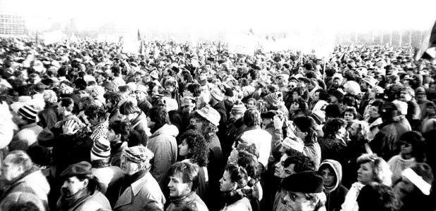 Praag tijdens de Fluwelen Revolutie op 25 november 1989