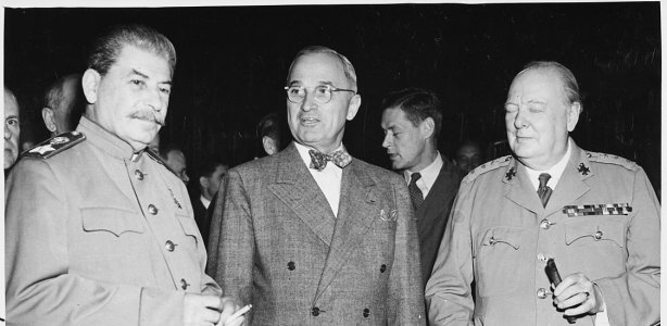 Foto van Jozef Stalin, Harry Truman en Winston Churchill, via wikipedia.org Churchill en het communisme