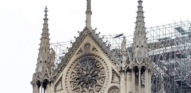 ernstig Communicatie netwerk halen Het gebrandschilderde glaswerk van de Notre Dame | IsGeschiedenis