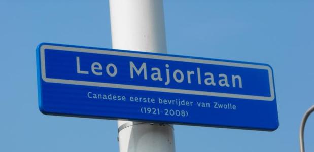 Het straatnaambordje van de Leo Majorlaan in Zwolle CC BY-SA 3.0, via Wikimedia Commons