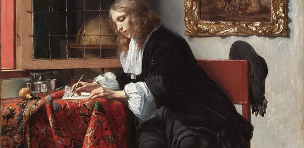 Man een brief aan het schrijven