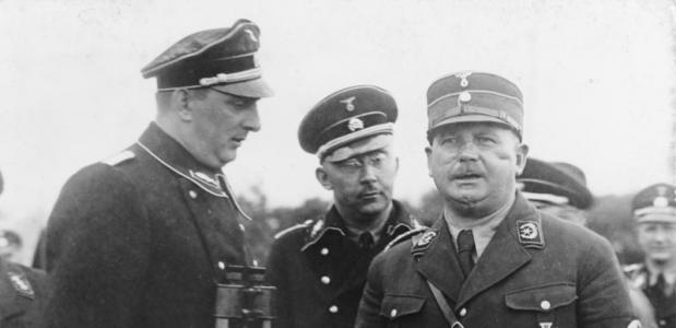 Drie belangrijke personen in de Nacht van de Lange Messen: Kurt Daluege, Heinrich Himmler en Ernst Röhm, 1933.