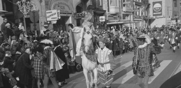 Eerste intocht van Sinterklaas | IsGeschiedenis