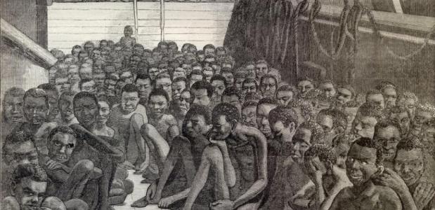 Een tekening van slavenschip, onderweg naar Amerika. Bron: Wikimedia Commons.