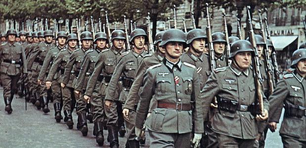 De Wehrmacht in Parijs. Bron: Wikimedia Commons.