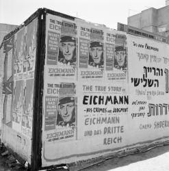 Film over Adolf Eichmann, aanplakbiljetten in Tell Aviv