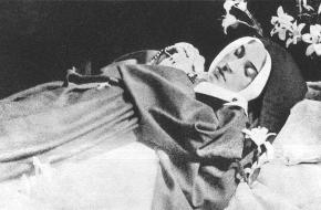 Ongeschonden lichaam van Bernadette Soubirous