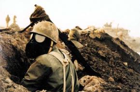 Iraanse soldaat tijdens de Irak-Iran oorlog (jaren tachtig)