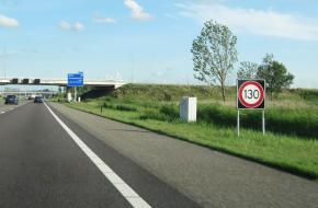 Nederlandse snelweg met een maximunsnelheid van 130 kilometer per uur.