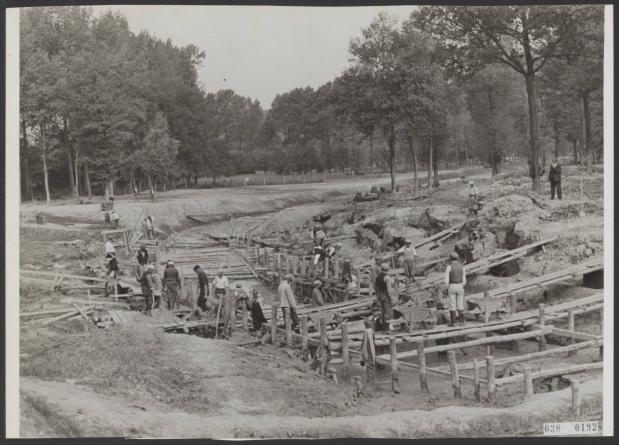 Kanalisering van de Spandau-beek in Limburg. Werkverschaffingsproject, 1939
