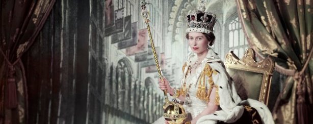 Kroningsportret van Koningin Elizabeth II, juni 1953, Londen, Engeland.