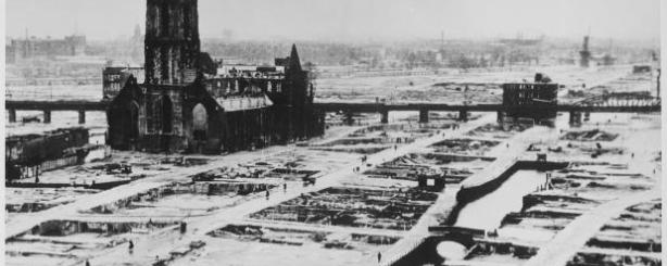 Rotterdam na bombardement. 