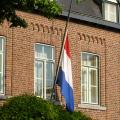 Nederlandse vlag halfstok