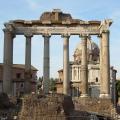 De Tempel van Saturnus op het Forum Romanum Satunaliën